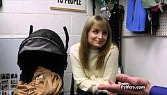 バックオフィスの美女から大チンポディルド盗んでハードファックに興奮しまくり！