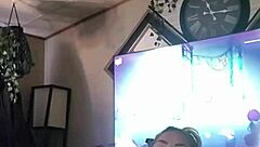 Goldielox plays with herself in panties.