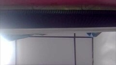 La atrevida miluje leche en el sapo hluboko bez kondomu v mém pokoji 😏 amatérská manželka si užívá anál.