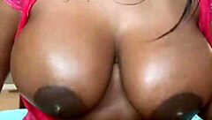 Suka gila tetek besar Jada Fire