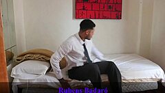 没钱付房租大屌小鲜肉猛操房东太太还债完整版