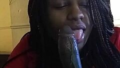 Diamond Mercedez performs sloppy blowjob in Florida USA