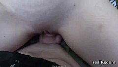 Kau nampak cutie Czech tu rayu?