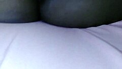 Siyah Hatun Islak Amını Parmaklıyor Solo