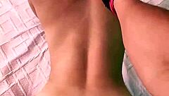 me pidió que la acompañara a su cuarto por el cargador, y pasó esto?