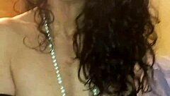 velvet rain 23 feels intense pleasure from huge toys and squirting