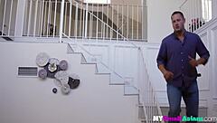 Cute asian babe asia lee gets lifted and enjoys activity