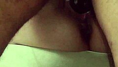 Toqué a mi hermanastra en la cocina su coño se empapó