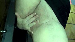 deslizando bucetinha pelo pau sem camisinha