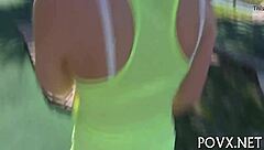 Deliziosa Nikki Lavay pompa cazzo con passione in POV 😘