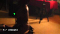 Hey, mahallede çıplak dans ve striptizli eğlenceli parti izle.