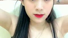 Hey, check out this Vietnamese hotgirl Em on Uplive livestream! 😊📹