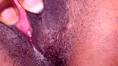 i couldn't resist my girlfriend's wet pussy lips