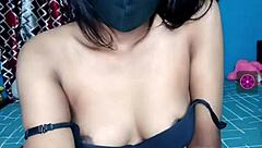 Indian Girl Feels Passion During Live Sex Show