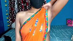 Indian Girl Feels Passion During Live Sex Show