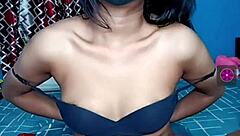 Indian Girl Feels Passion During Live Sex Show