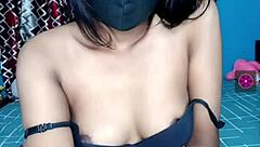 Indian Girl Feels Passion During Live Sex Show