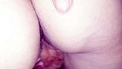 Milf Latina dapat creampie dari seks POV interracial