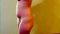 Cute hotwife scarlettraven performs striptease and poses doggystyle facing the camera