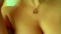 Liderlig babe leger med sin fisse i lingeri solo kompilering. Forskellige dage hjemme