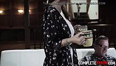 젊은 여자와 밀프가 브루넷 하드코어 페티시 사정 금기 극한 펠라 쓰리웨이 😈🔥