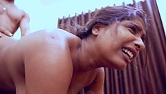 Isteri putus asa mahu quickie dengan kawan jari farajnya yang ketat basah sampai orgasme. Kote monster masuk untuk cunilingus dan cumshot akhir.