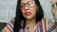 a sogra gostosa in a casual everyday story