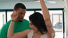 Liz Jordan tarik naik untuk aksi hardcore