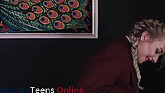 18yo blonde gets creampied 😍