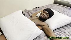 Hey, this horny housewife is getting her pussy licked and pounded doggystyle! 🔥🍆