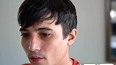 骚继妹求继兄操红发嫩妹18+爱吸屌后入