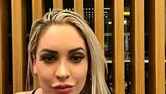 큰 가슴 엉덩이 미녀 확인해봐