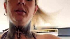 Sitting on dick while doing gym exercises feels amazing!