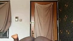 Minha putinha negra 18+ adora buceta suculenta punida com força