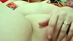 หีดำเล่นของเล่นกับสาวบลอนด์มือใหม่