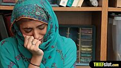 Cute Muslim Chick In Hijab Fucked On Mall Cctv!