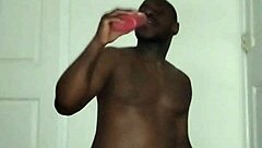 عقارب كمصاصي دماء يحبون تدليك شراب الفراولة