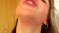 i'm so turned on watching this hot teen girl bate in a public gym!