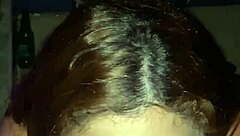 Непослушная рыжая Ruivinha сосет мужа в клубе