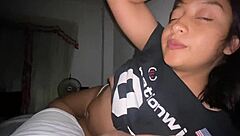 내 의붓자매 흰 팬티 입고 트워크해, 보고 싶어?