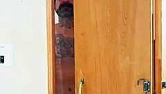 Peguei a enteada se masturbando?