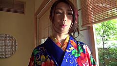 Is Ayumi Shinoda The Sexiest Mature AV Actress?