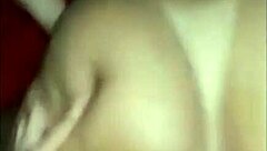 Ele deda o cu dela enquanto lambe a buceta