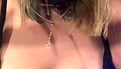 training at the gym on avenida paulista, i got so horny sweat dripped to my wet pussy