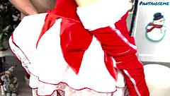 kitti li gets red pantyhose and two cocks for christmas 🎄