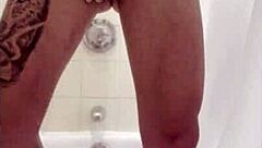 oh man, that bath scene with groping and handjob is so hot 😍