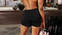 Erotic Hot Female Bodybuilder Babe With Muscular Physique