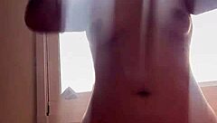 Vizinho Me Olhando, Chamei Corno Marido Pra Chupar Enquanto Ele Vê