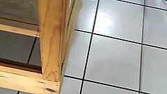 Mira este culo mexicano enorme en la tienda