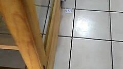 Mira este culo mexicano enorme en la tienda